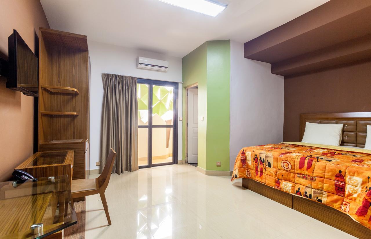 Wakola Hotel Cheikh Anta 达喀尔 外观 照片