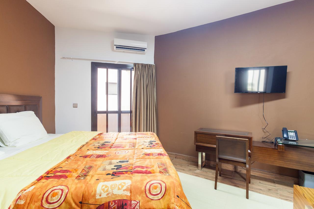 Wakola Hotel Cheikh Anta 达喀尔 外观 照片