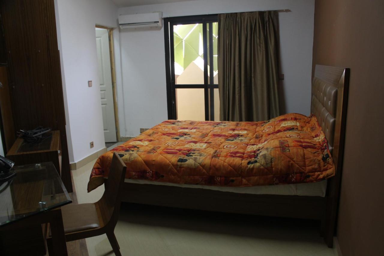 Wakola Hotel Cheikh Anta 达喀尔 外观 照片